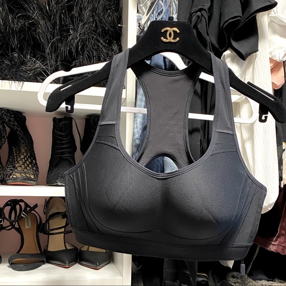 Women’s Black GymShark Sports Bra Size M. - Picture 1 of 11